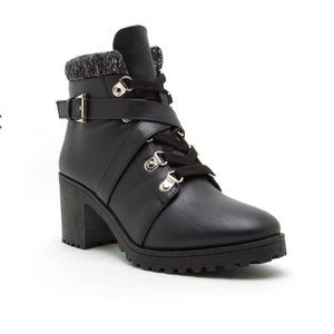 Qupid Timothy black chunky lace up hiker booties